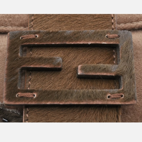 ๐Rare FENDI Beaded Cashmere Wool Hobo Bag๐ - Picture 14 of 14